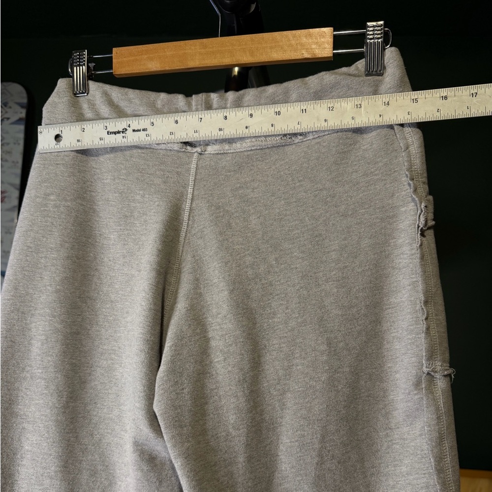NFL Team Pittsburgh Steelers Football Gray Women’s Capri Pocket Shorts - Picture 6 of 6
